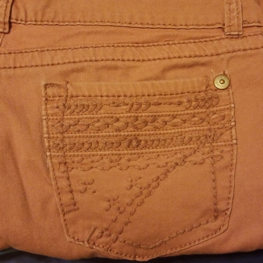 Capris - Picture 4 of 4